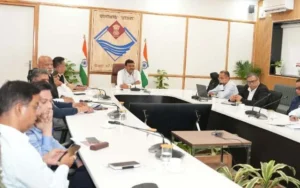 जिलों की अद्यतन स्थिति पर चर्चा, मुख्य सचिव ने अधिकारियों से रिपोर्ट ली