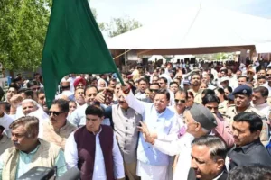 श्रद्धालुओं के लिए लगाए गए निशुल्क स्वास्थ्य शिविर का सीएम ने निरीक्षण किया