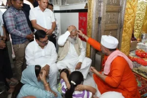 मनसा देवी मंदिर पहुंचने पर श्रद्धालुओं और प्रशासन ने किया स्वागत