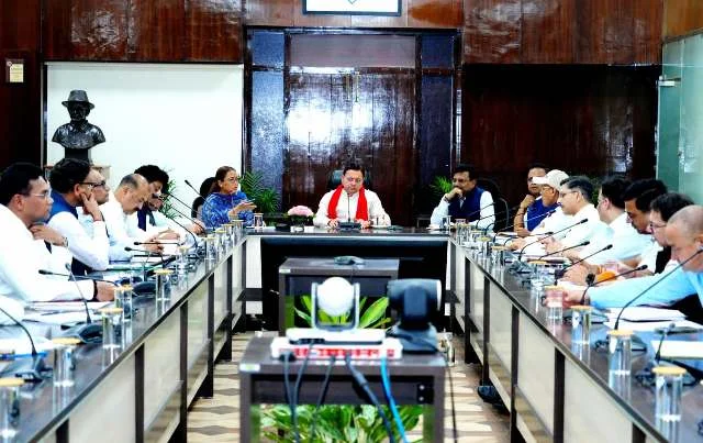 समन्वय की कमी पर सीएम ने जताई कड़ी नाराजगी