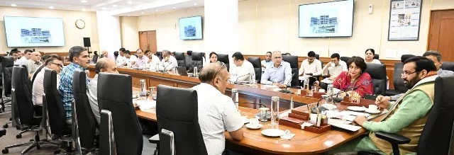 स्वास्थ्य क्षेत्र की प्रमुख परियोजनाओं पर मुख्यमंत्री ने की विशेष समीक्षा