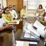 कर्मचारी हितों से जुड़े मुद्दों पर यूनियन प्रतिनिधियों और सरकार के बीच सार्थक संवाद