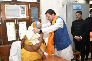 केंद्रीय स्वास्थ्य मंत्री और मुख्यमंत्री ने श्रद्धेया शैलदीदी का सम्मान कर लिया आशीर्वाद