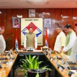 कैबिनेट बैठक की शुरुआत दिवंगत आत्माओं की शांति के लिए मौन श्रद्धांजलि से हुई