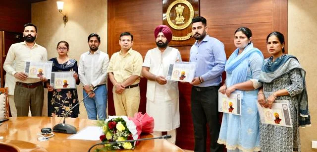 पंजाब भवन में आयोजित समारोह में चयनित अभ्यर्थियों को मिला नियुक्ति पत्र