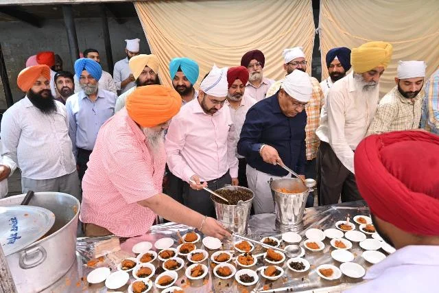 पंजाब सिविल सचिवालय में मानवता, सेवा और भाईचारे का अनूठा संदेश