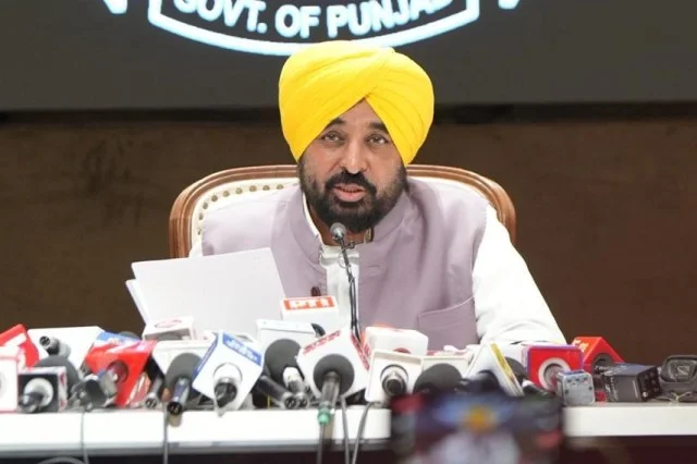 फीस नियमों का उल्लंघन करने वाले स्कूलों पर जुर्माना, मान्यता रद्द करने तक की कार्रवाई