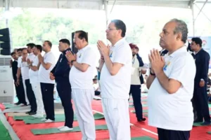 योग दिवस पर स्वास्थ्य और फिटनेस का संदेश, प्रदेशवासियों को दी शुभकामनाएं