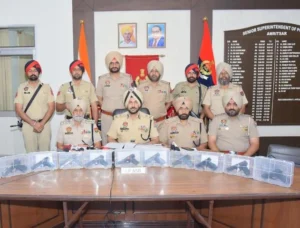 सीमा पार से हथियार पहुंचाने वाले गिरोह का पर्दाफाश